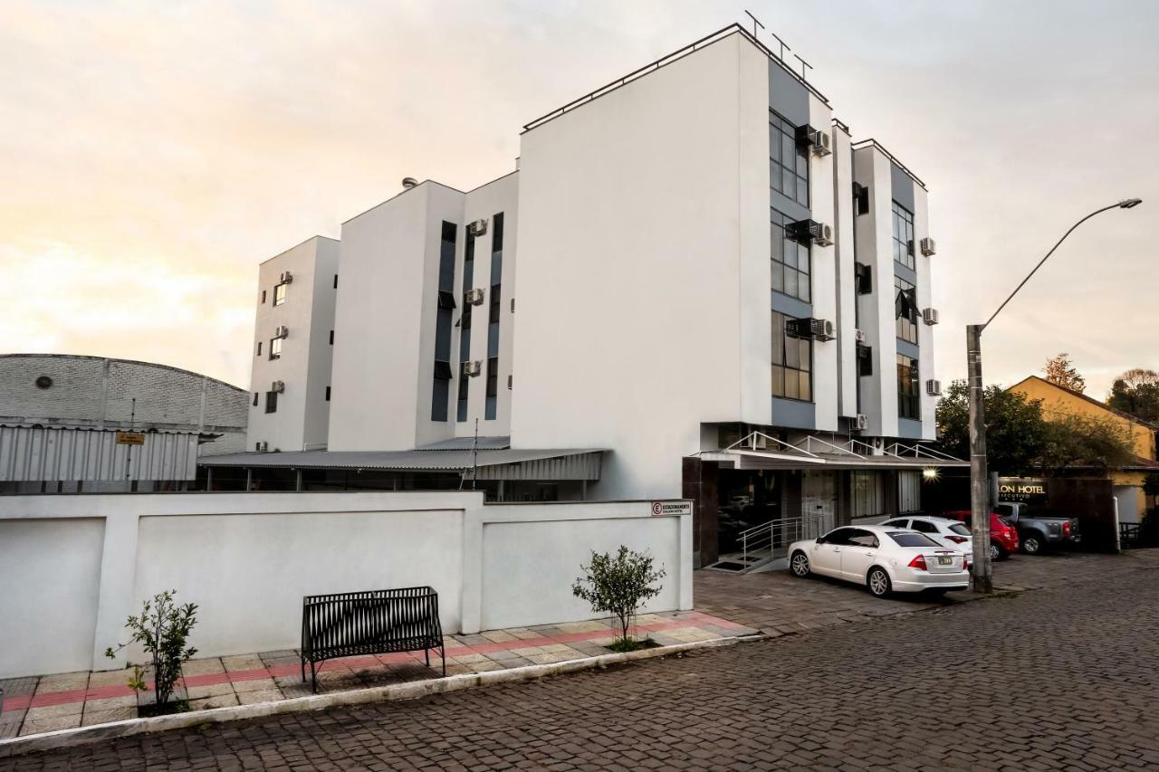 Zallon Hotel Executivo Lajeado  Kültér fotó